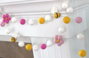 Bumble Bee & Daisy Felt Garland- Pink, Golden Yellow, White