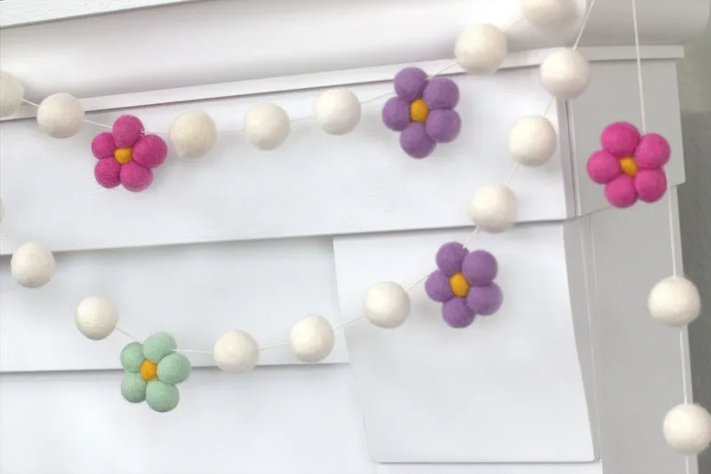 Felt Daisy Garland- Pink, Purple, Seafoam